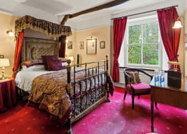 Two Bridges Hotel 2