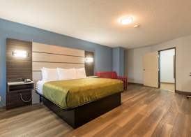 Quality Inn & Suites Manitou Springs at Pikes Peak 2