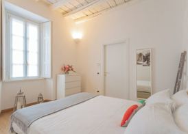 Wine Not Apartment in Como City Centre 3