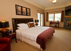 Columbia Cliff Villas 3