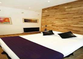The Castle Hotel Neath 5