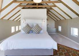 Fin Whale Beach House 4