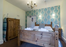 The Littleton Arms 5