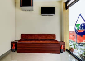 Itsy Hotels Rain Tulsi Stayz, Palarivattom Junction 5