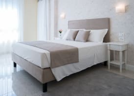 Guest House Train Station Venice - Atika & Atif 4