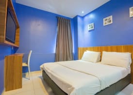 Cappuccino Hotel @ Mount Austin 5
