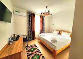 Ulli Oy Boutique Hotel & Terrace 2
