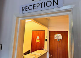 High Trees Guest House Gatwick 3