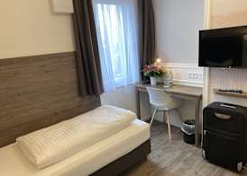 Signature East Hotel Falk 4