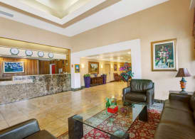 Ramada by Wyndham Hawthorne/LAX 3