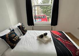 London-2Br-Sleeps6-SkySports-Netflix-DisneyPlus 3