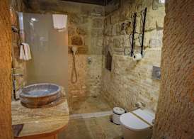 Sur Cave Hotel 5