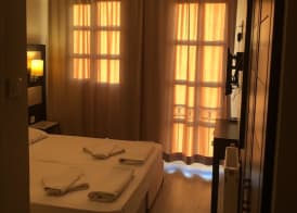 Sun Hotel 4