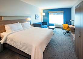 Holiday Inn Express & Suites Pensacola Airport North – I-10 by IHG 5