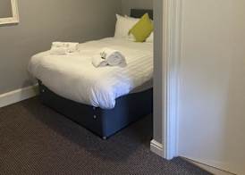 Turf Hotel 5