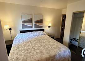 Manor Suites 4
