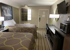 Super 8 by Wyndham Brownsburg 5