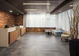 Courtyard by Marriott Seattle Northgate 5