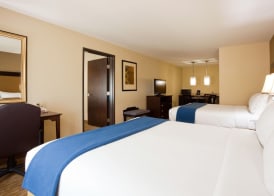 Holiday Inn Express & Suites MADISON-VERONA by IHG 2