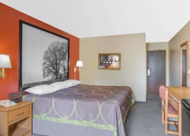 Super 8 by Wyndham Christiansburg/Blacksburg Area 3