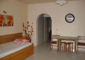 Lyristis Dinos Studios & Apartments 5