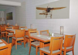 Hotel Cockpit 4