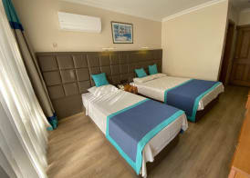Prima Hotel 4