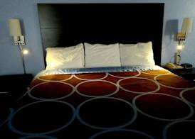 Super 8 by Wyndham Galesburg 4