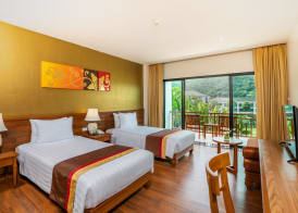Naithonburi Beach Resort - SHA Extra Plus 4