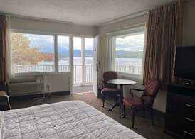 Georgian Lakeside Resort 2