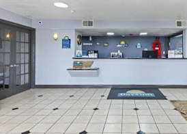 Days Inn by Wyndham McKinney 4