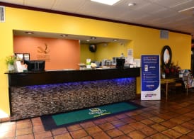 Quality Inn & Suites Gulf Breeze Bayside near Pensacola Beach 5
