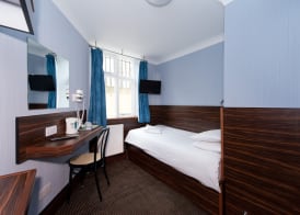 Crestfield Hotel 4