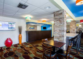Days Inn by Wyndham Sarasota Bay 2