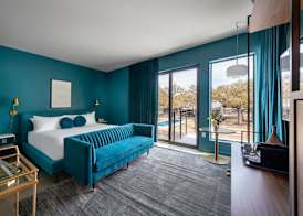 The Ruby Hotel 4