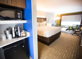 Holiday Inn Express & Suites GREENVILLE S - PIEDMONT by IHG 5