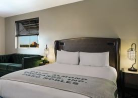 Oxford Suites Paso Robles 4