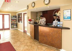 North Vancouver Hotel 3