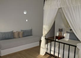 Hotel Thira 2