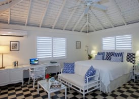 Round Hill Hotel & Villas 4