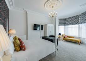 The Clarence Boutique Rooms 4