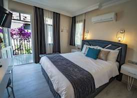 Carrington Suites 5