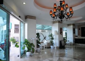 Alesta Yacht Hotel 2
