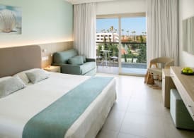 Asterias Beach Hotel 4