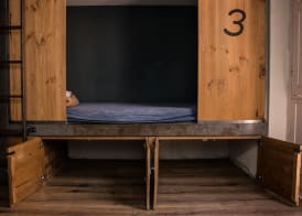 Black Swan Hostel Sevilla 4