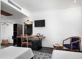 Pacific Hotel 4