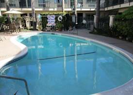 Tarzana Inn 3
