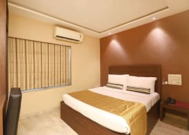 Mumbai Metro - The Executive Hotel 3