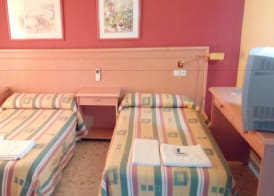 Hostal Carlos III 5