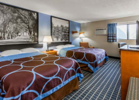 Super 8 by Wyndham Iowa City/Coralville 4